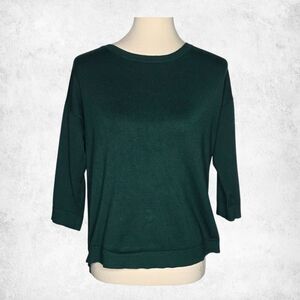 Cable & Gauge Emerald Green Button-Back Sweater – Reversible Soft Knit Top (L)